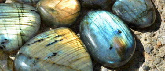 labradorite pierre
